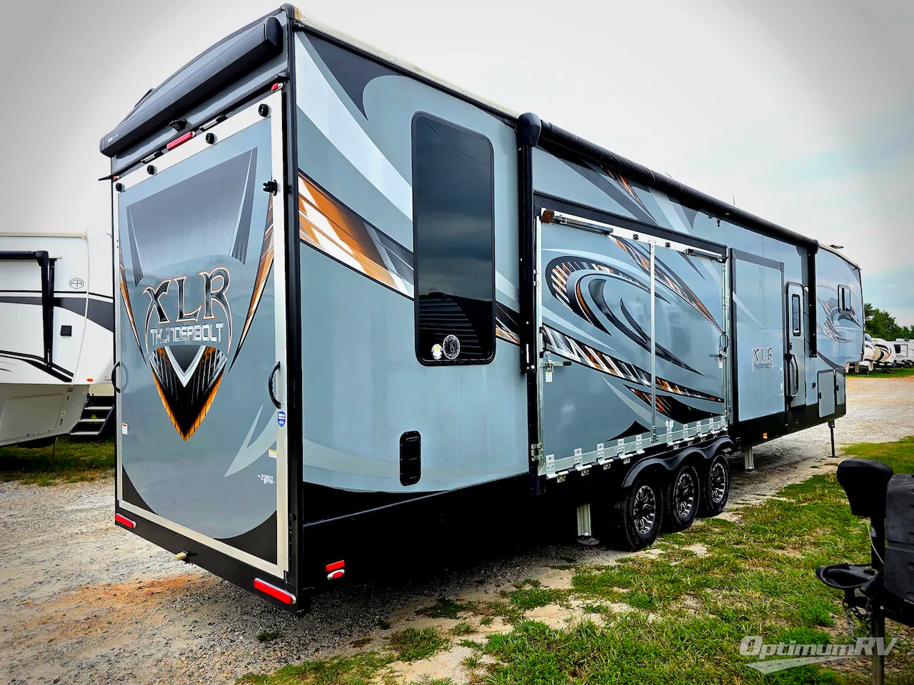 2018 Forest River XLR Thunderbolt 422AMP - Photo 3
