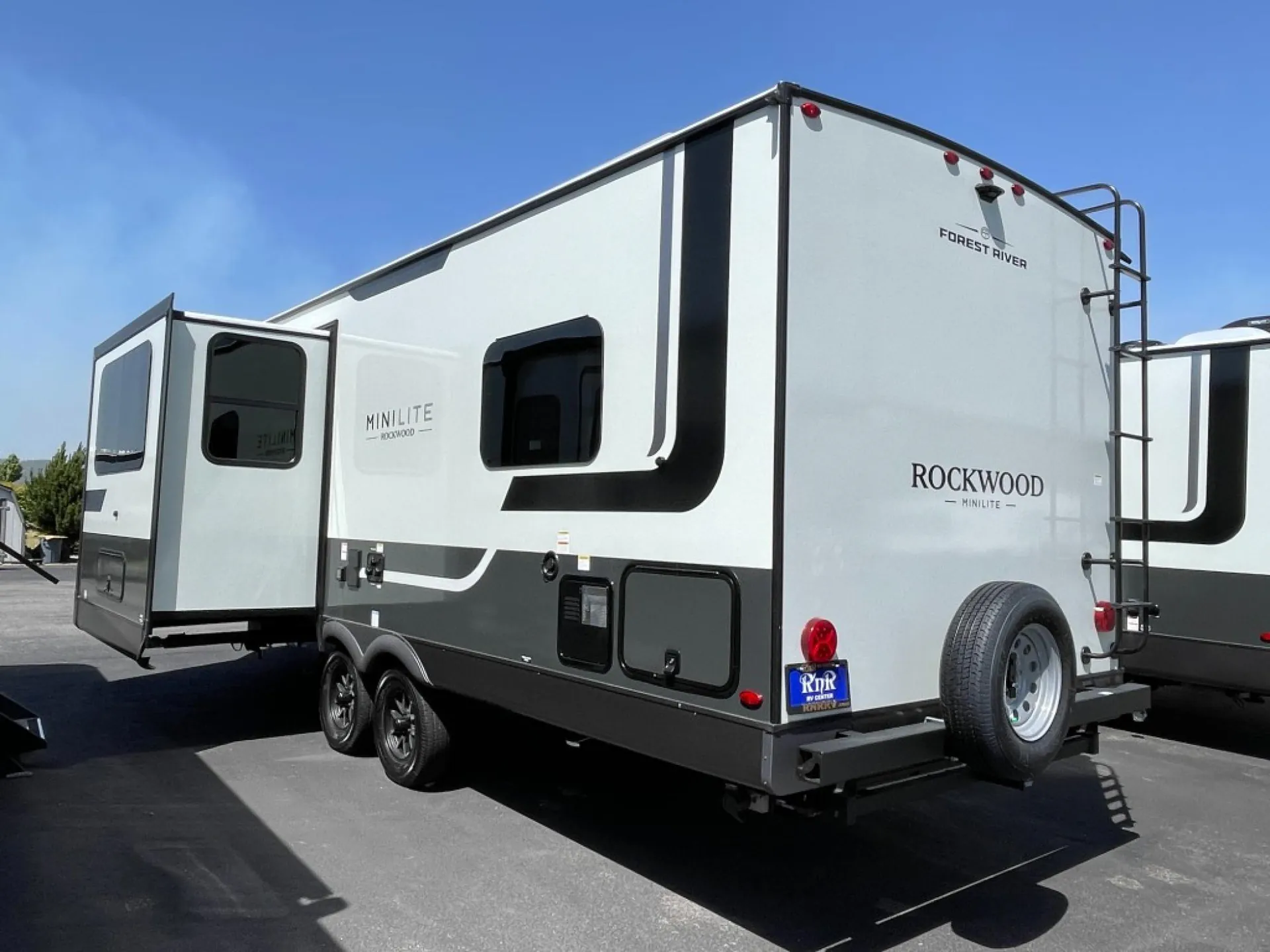 2026 Forest River Rockwood Mini Lite 2506FK — Photo 6