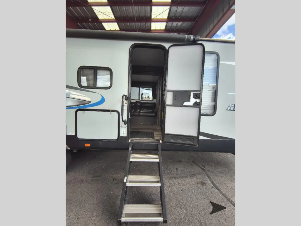 2019 Forest River Cherokee Alpha Wolf 26DBH-L, Photos photo 8