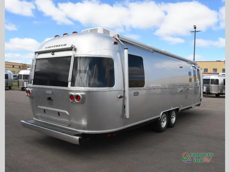2026 Airstream Classic 30RB - Photo 4