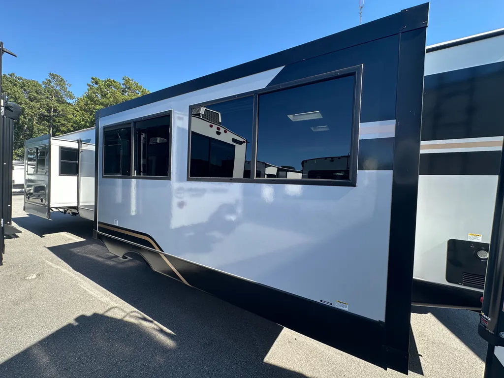 2026 Forest River Vibe 3400XL, Photos photo 31