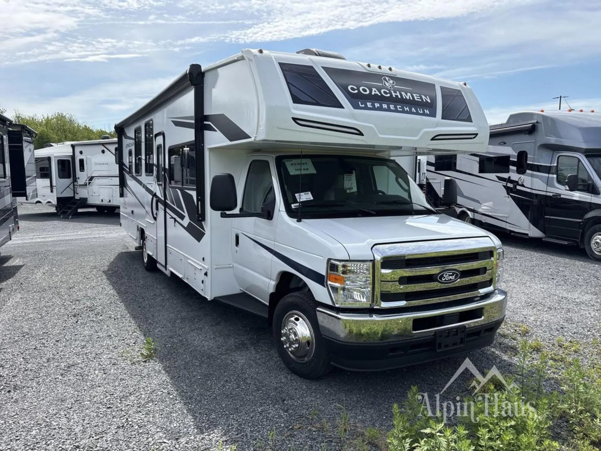 2027 Coachmen Leprechaun 298KB - Ford 450 - Photo 2