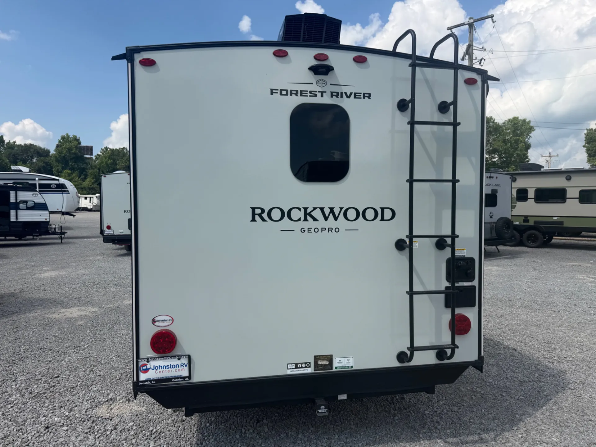 2027 Forest River Rockwood Geo Pro 19FD — Photo 6