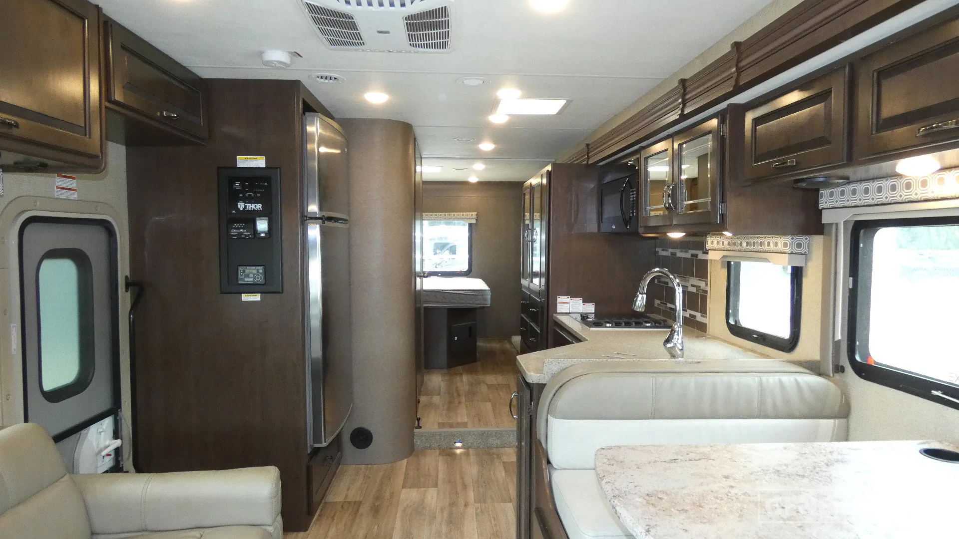 2019 Thor Motor Coach Four Winds 31W - Photo 3
