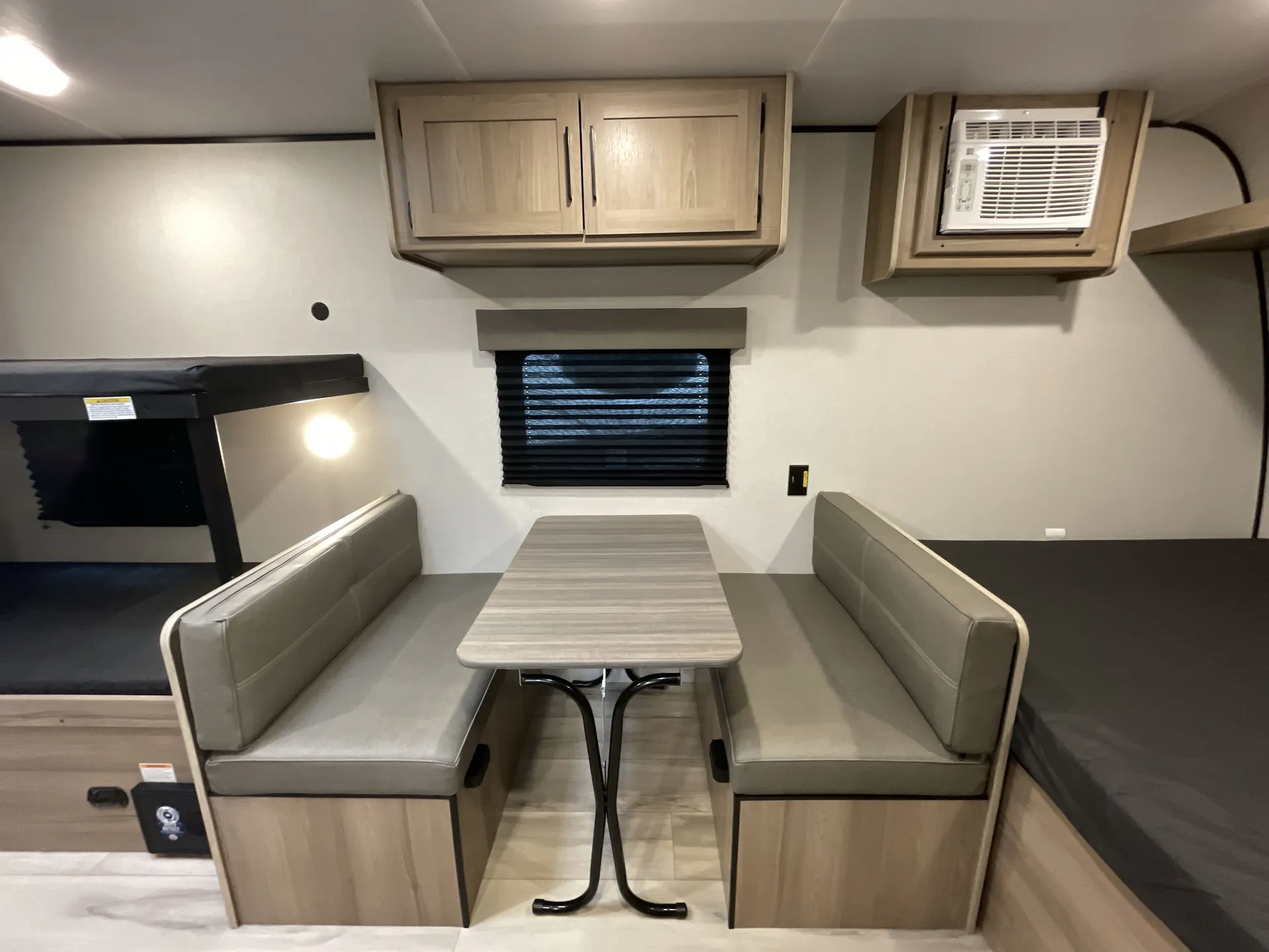 2025 Keystone Coleman 17B — living area main