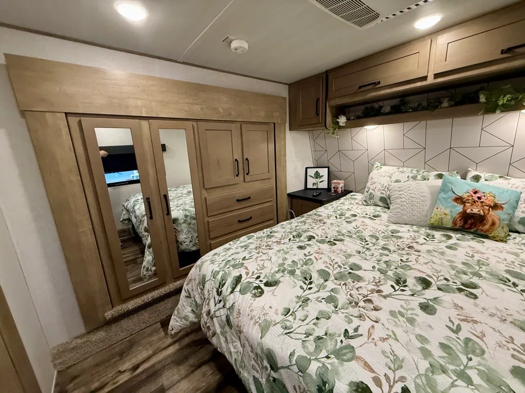 2022 Keystone Raptor 423, Photos photo 75