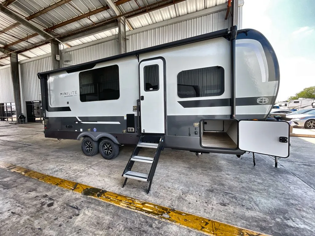 2026 Forest River Rockwood Mini Lite 2522FB - Photo 2