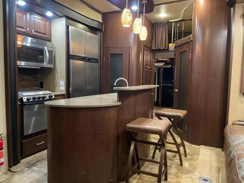 2014 Dutchmen RV Voltage Used    V3950 - Photo 4