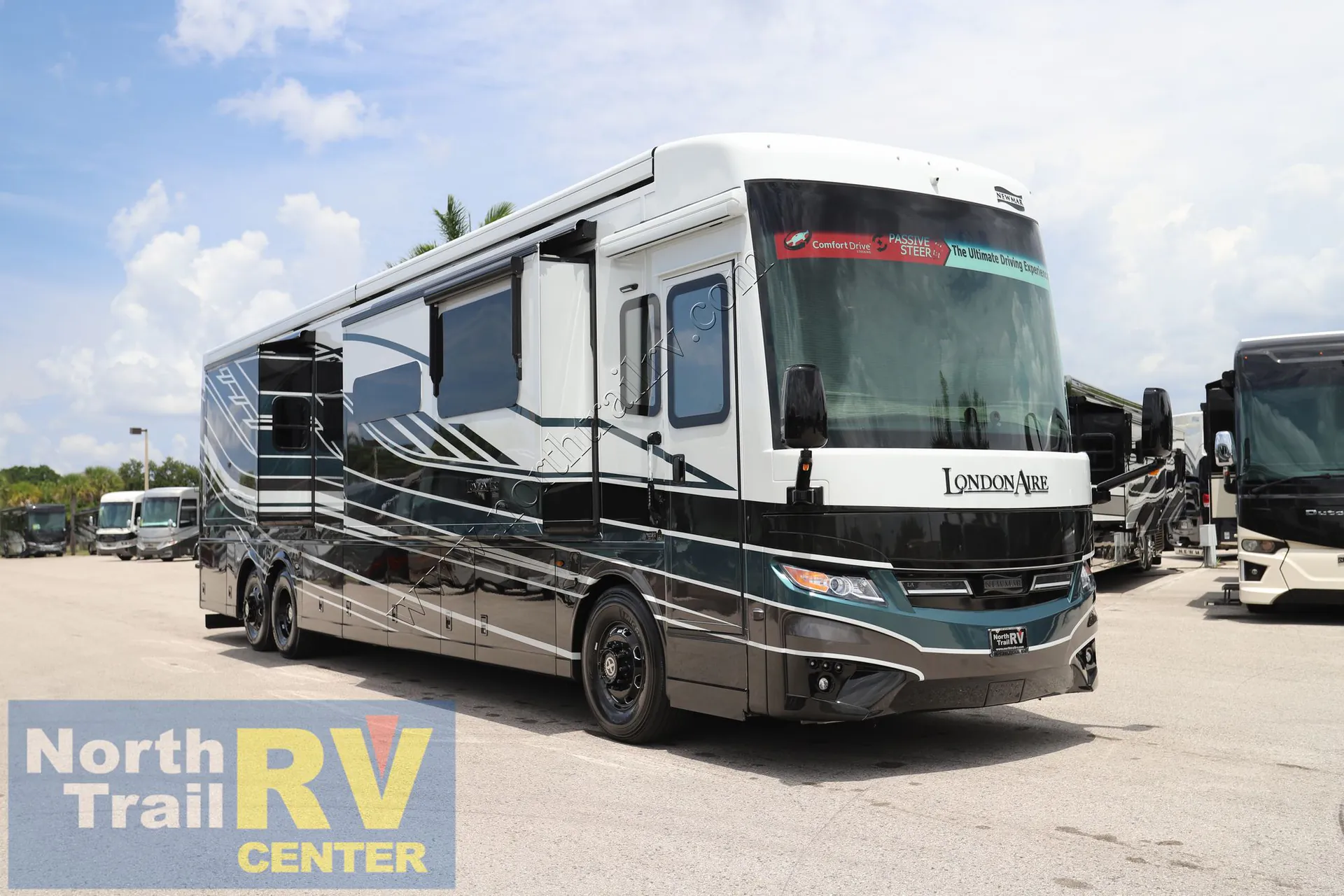 2027 Newmar London Aire 4569 - Photo 2