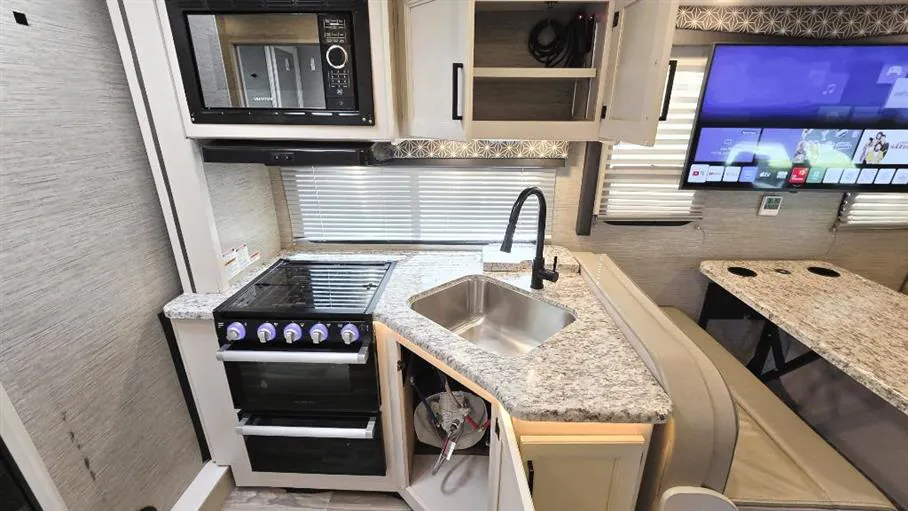 2022 Thor Motor Coach Freedom Elite 28HE, Photos photo 14