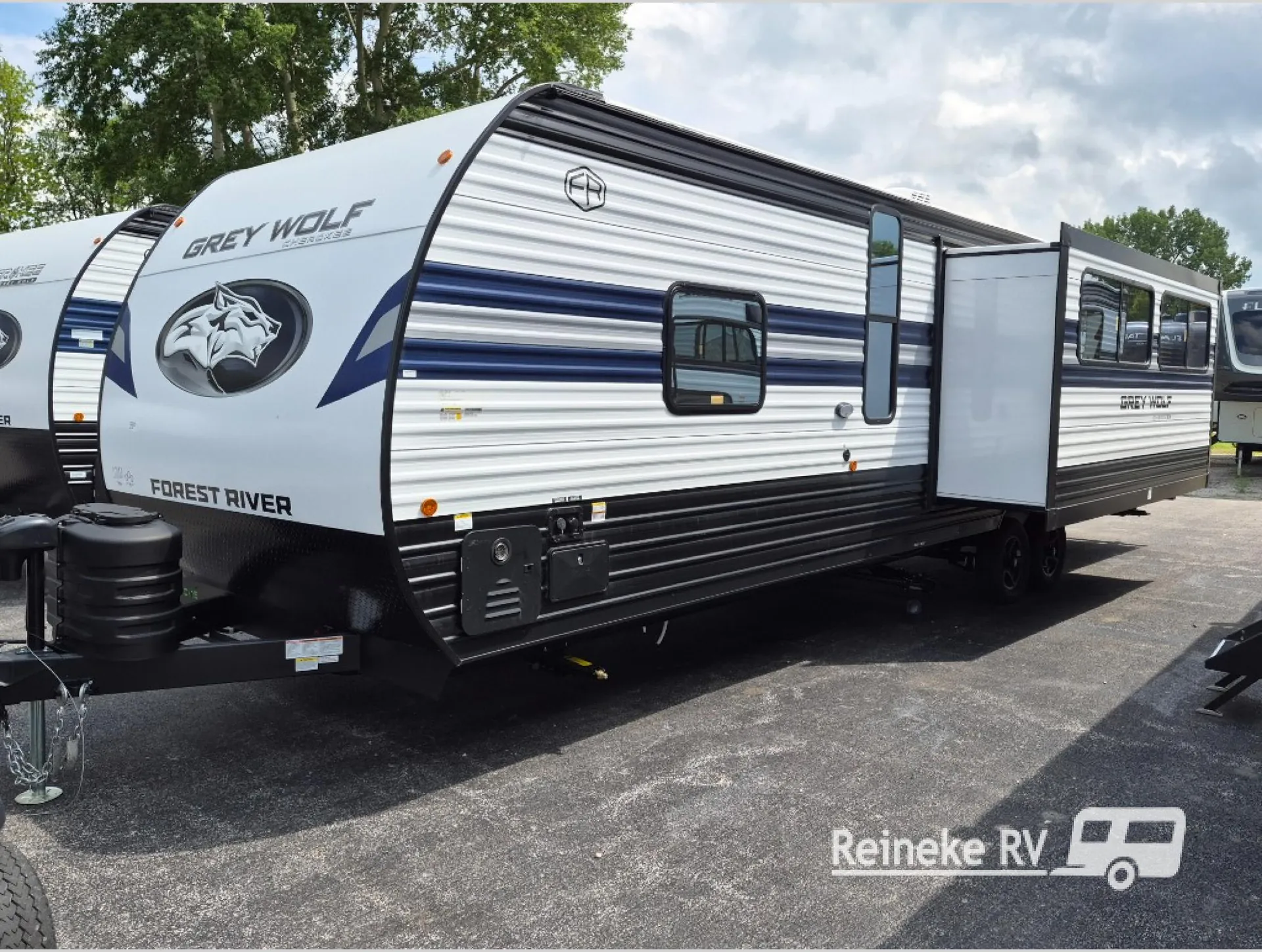 2027 Forest River Cherokee Grey Wolf 29QB — Photo 5