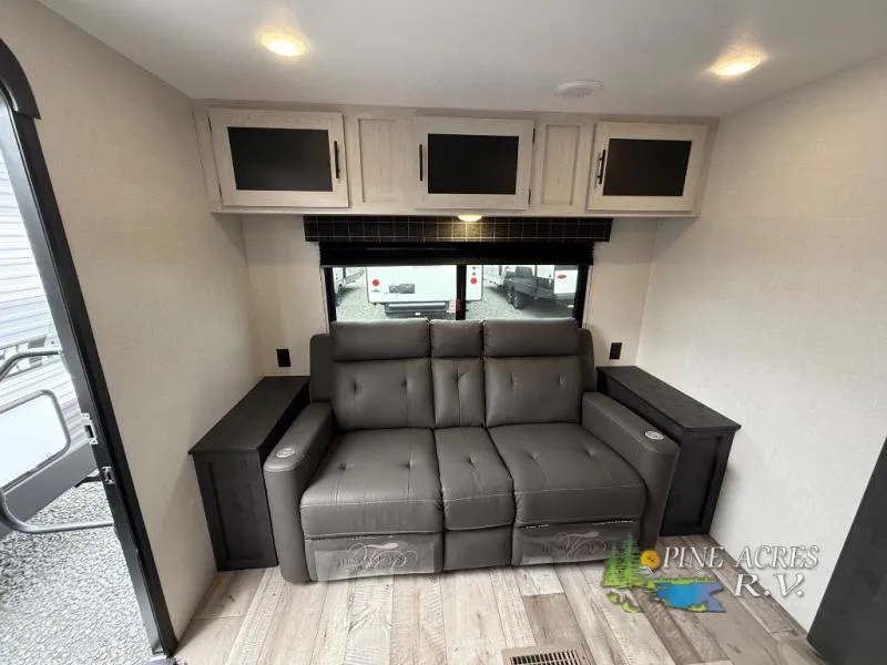 2023 KZ Sportsmen SE New    251RSSE Couples Unit - Photo 4