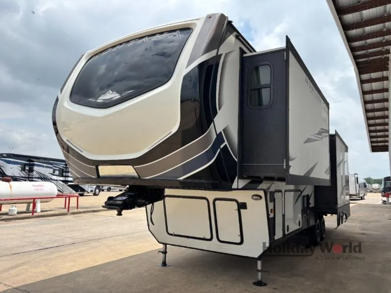 2021 Keystone Montana High Country 295RL - Photo 4