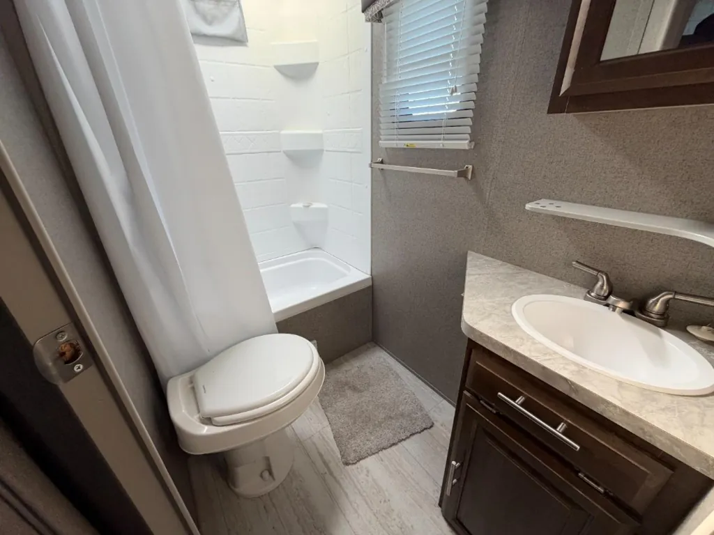 2019 Forest River Rockwood Mini Lite 2508, Photos photo 17