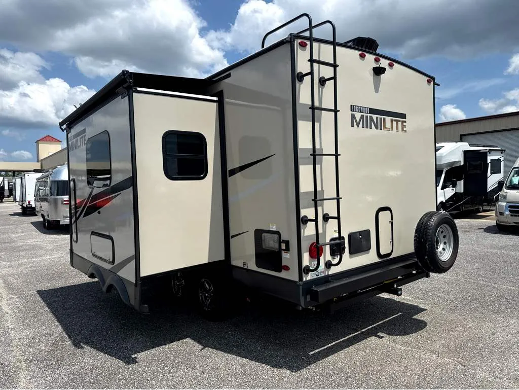 2022 Forest River Rockwood Mini Lite 2204S - Photo 4