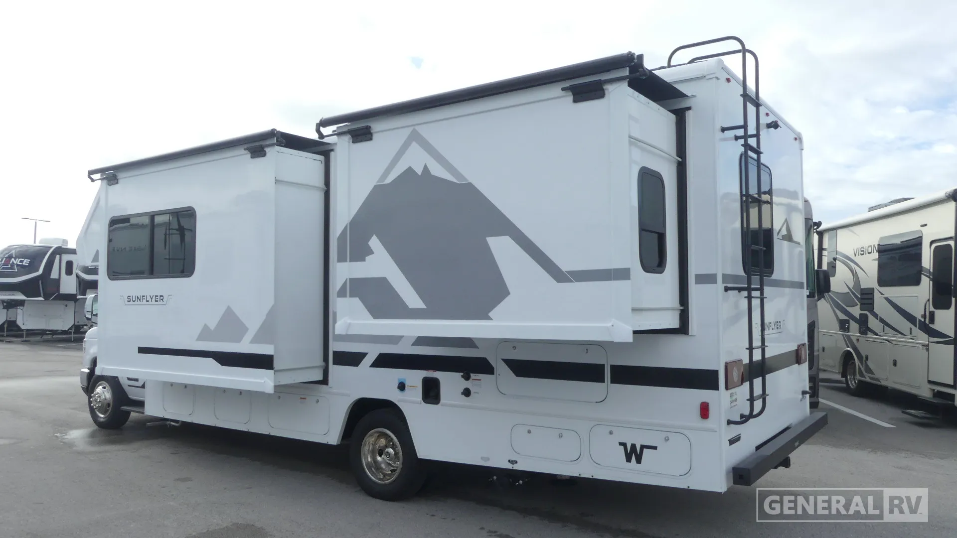 2027 Winnebago Sunflyer 26FE - Photo 4