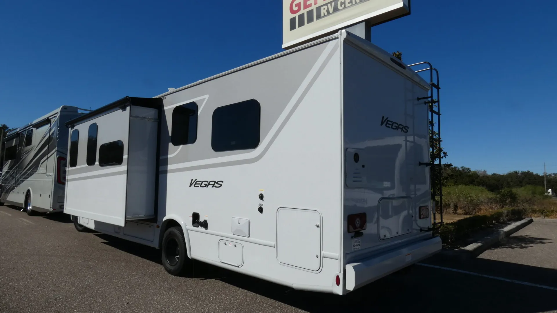 2026 Thor Motor Coach Vegas 281 - Photo 4