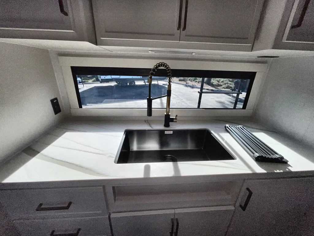 2026 Brinkley Model I 280, Photos photo 12