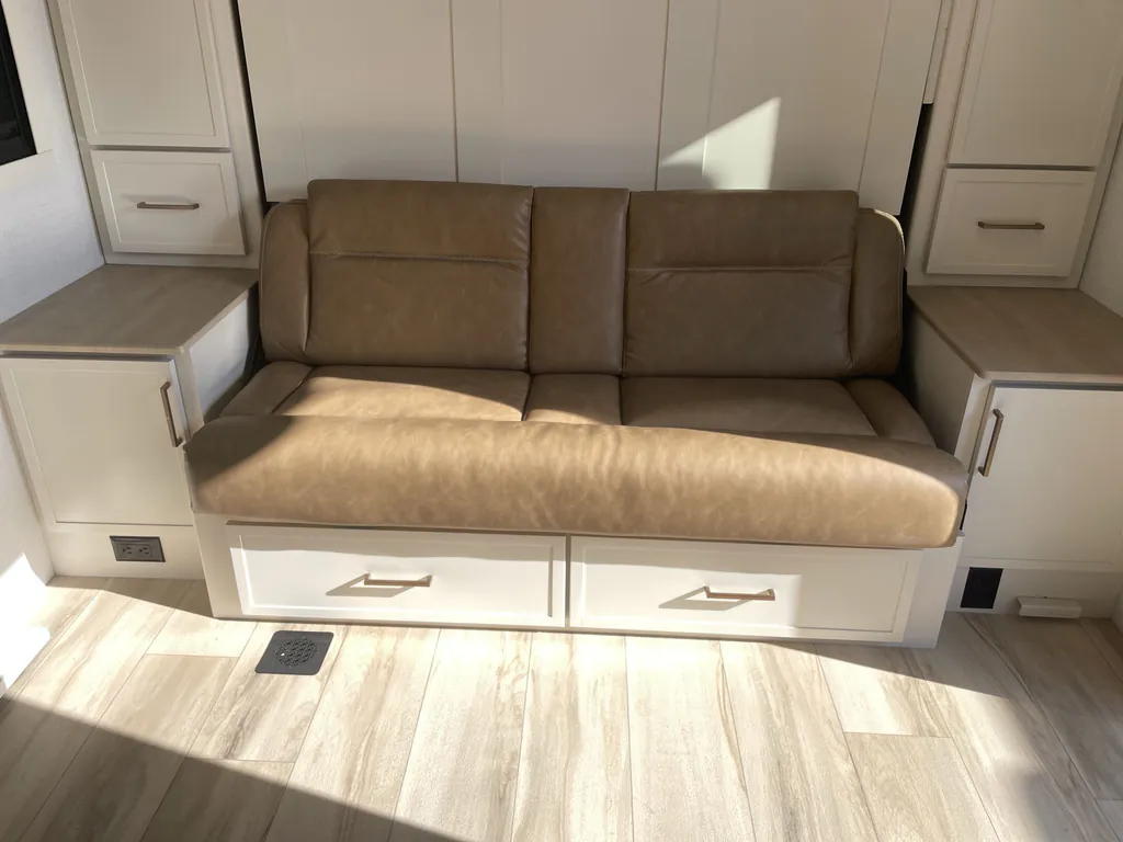 2026 Brinkley Model Ix 20X, Photos photo 13