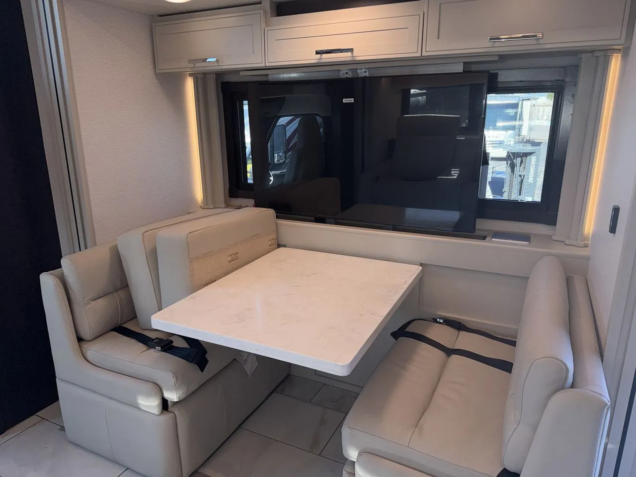 2026 Entegra Coach Centurion 39N - Photo 4