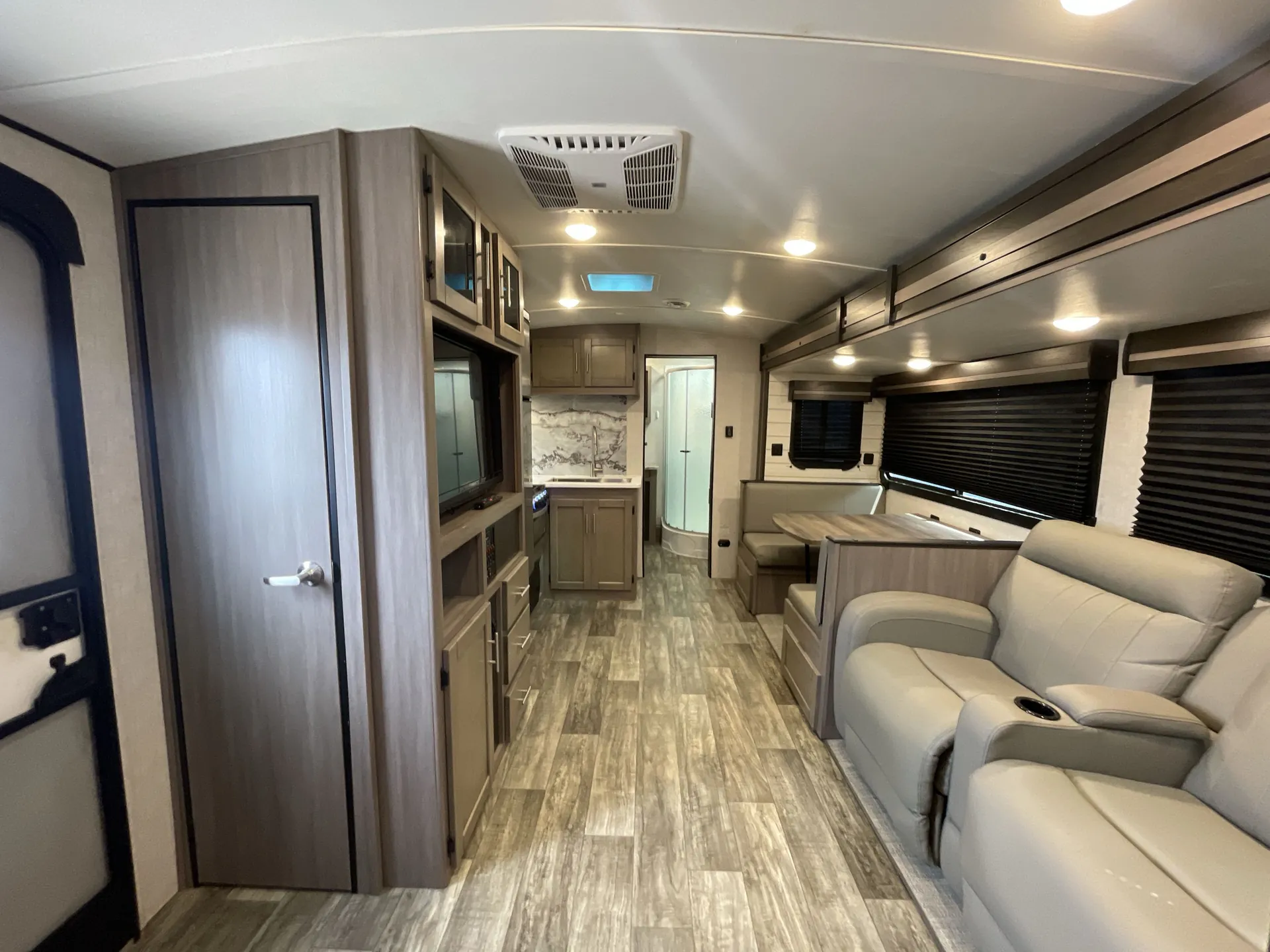 2022 CrossRoads Sunset Trail 253RB — living area main