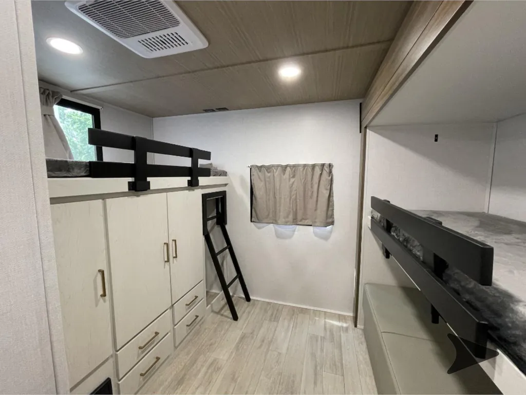2027 Forest River Vibe 3400BH, Photos photo 17