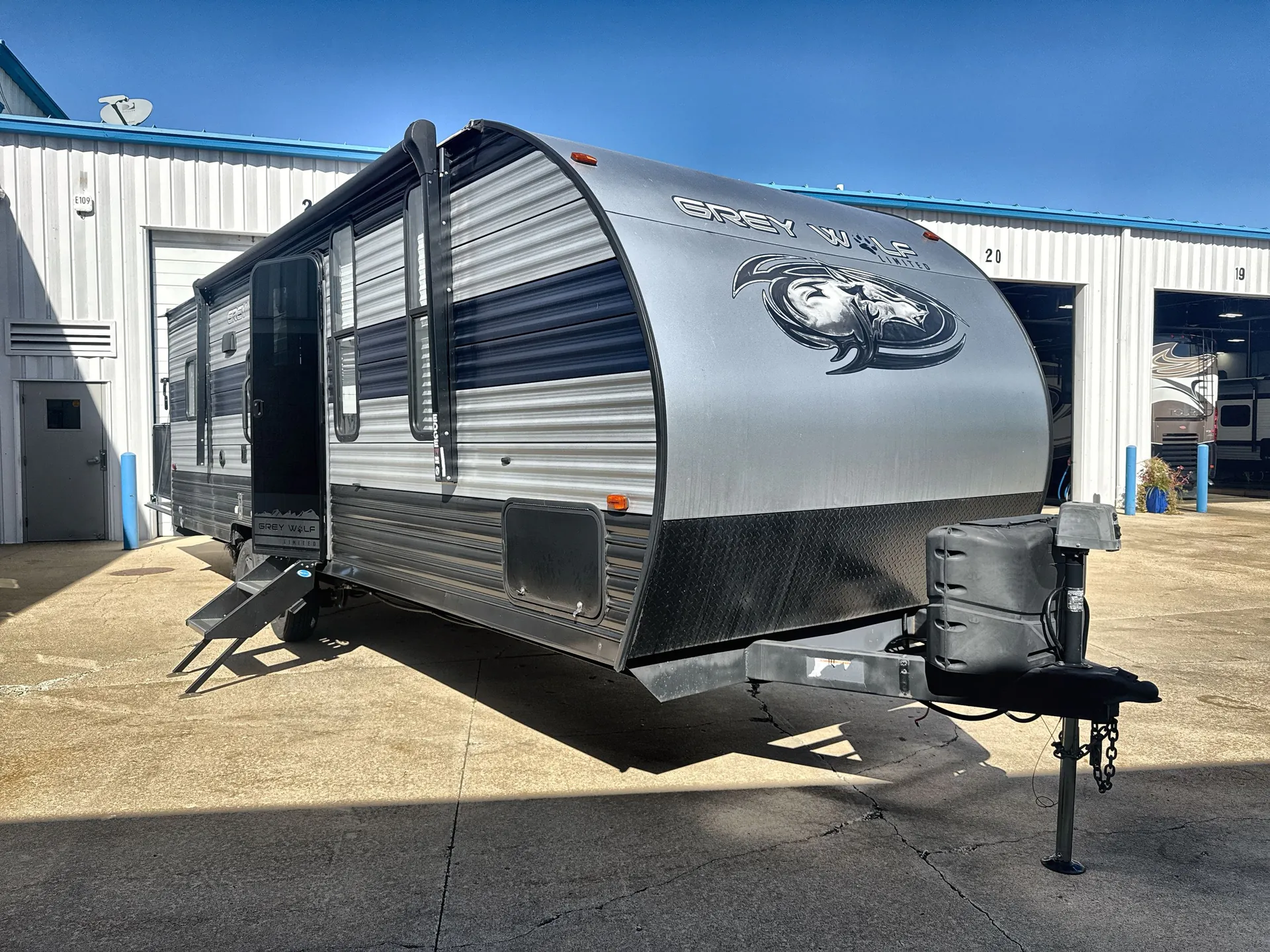 2022 Forest River Cherokee Grey Wolf 22RR