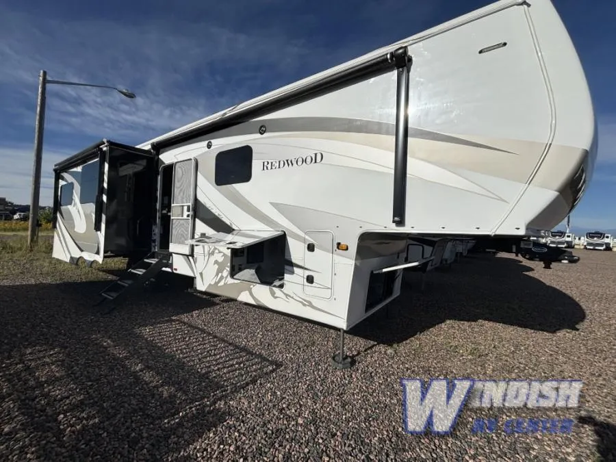 2021 Redwood RV Redwood 3901WB - Main photo