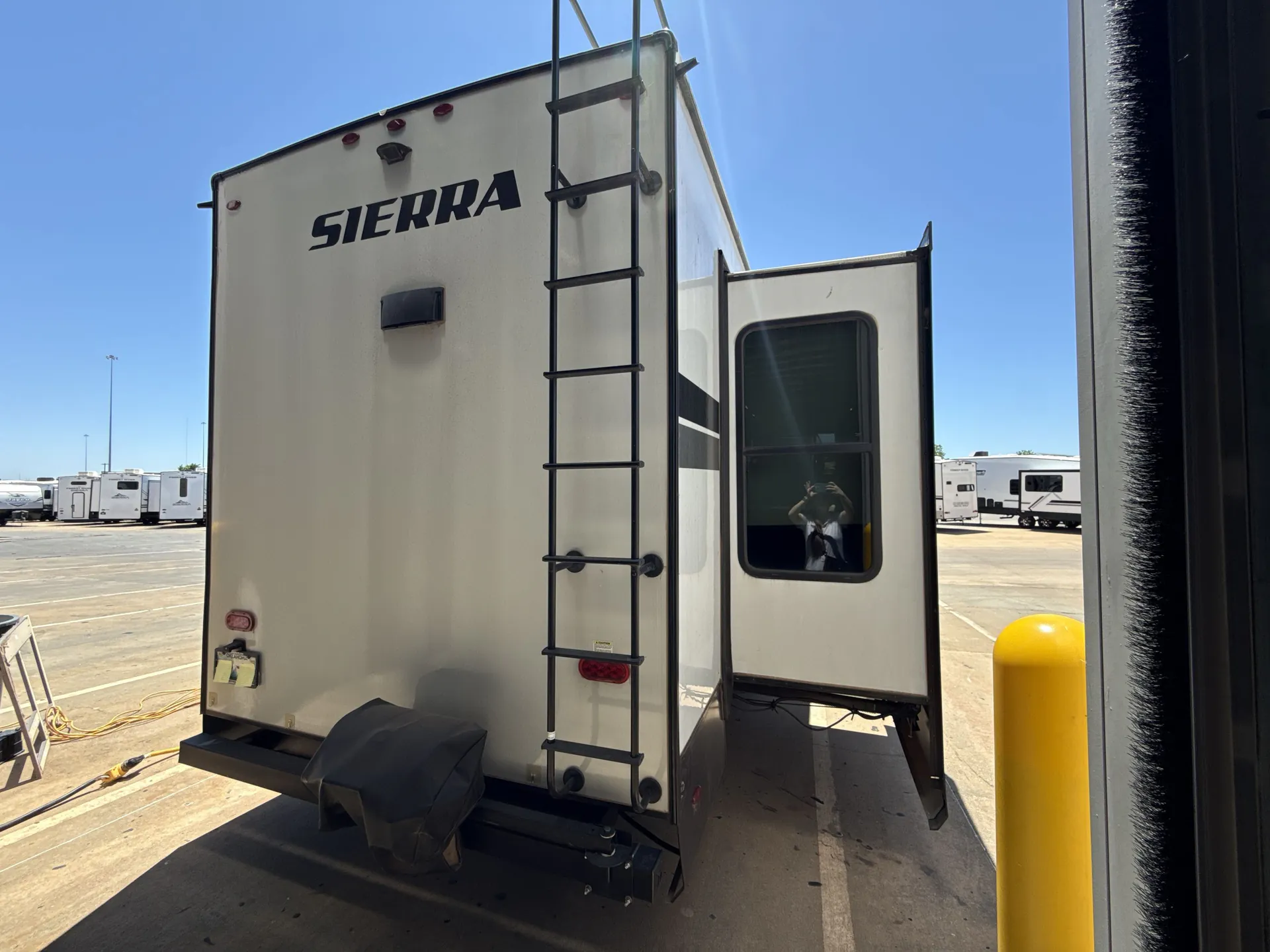 2022 Forest River Sierra Luxury 39BARK — backside
