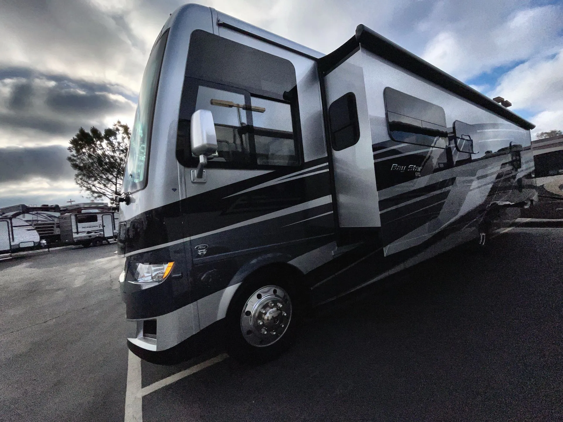 2026 Newmar Bay Star 3629 - Photo 4