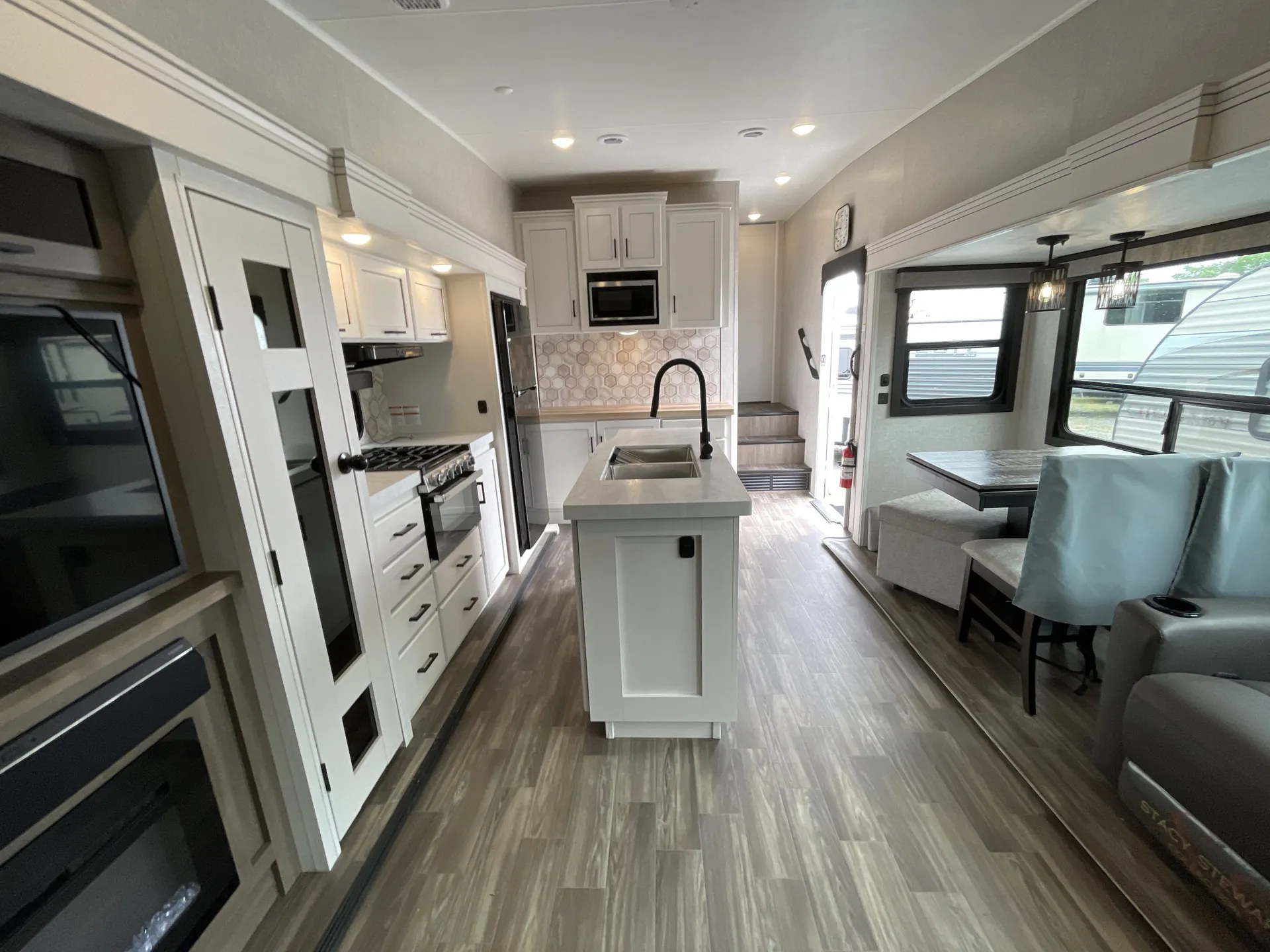 2024 Jayco Eagle HT 29RLC - Photo 4