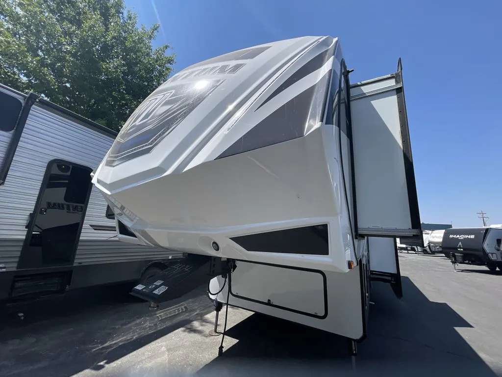2017 Grand Design Momentum M-Class 350M - Photo 2
