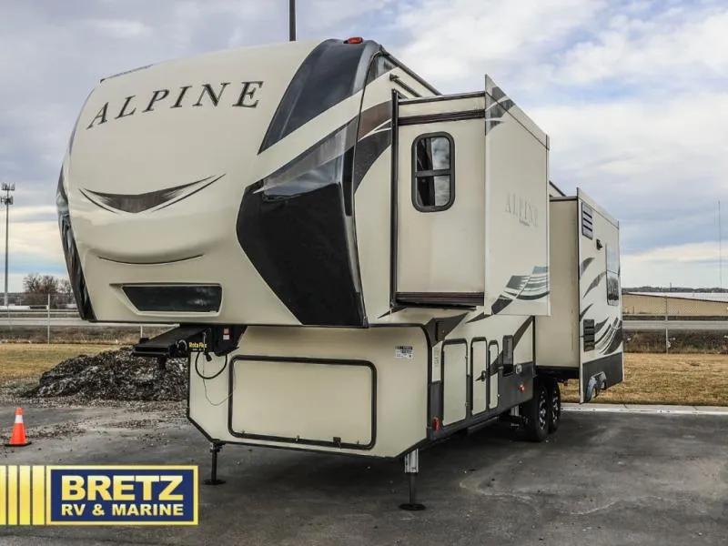 2019 Keystone Alpine 3020RE - Photo 4