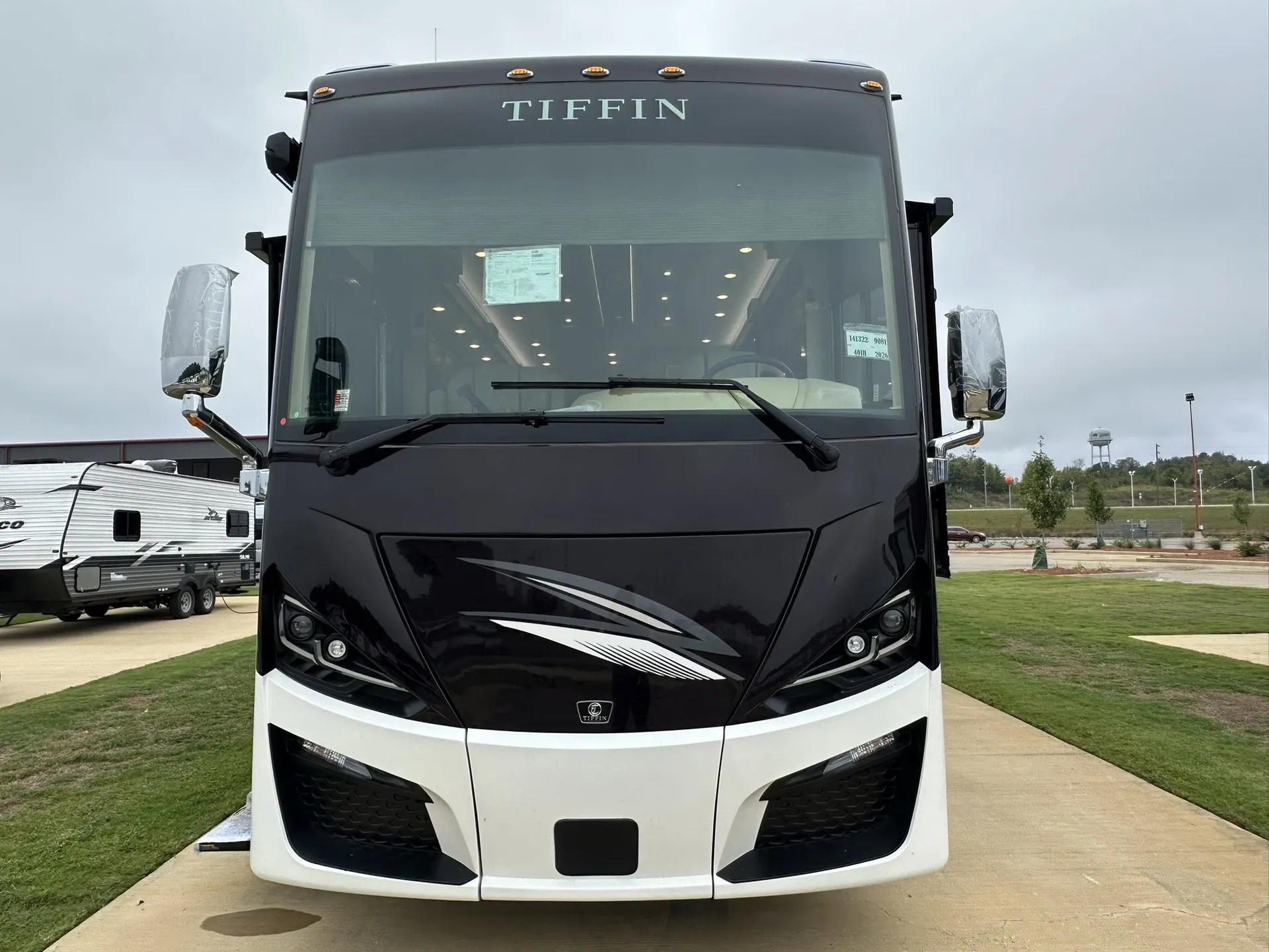 2026 Tiffin Phaeton 40 IH - Photo 3