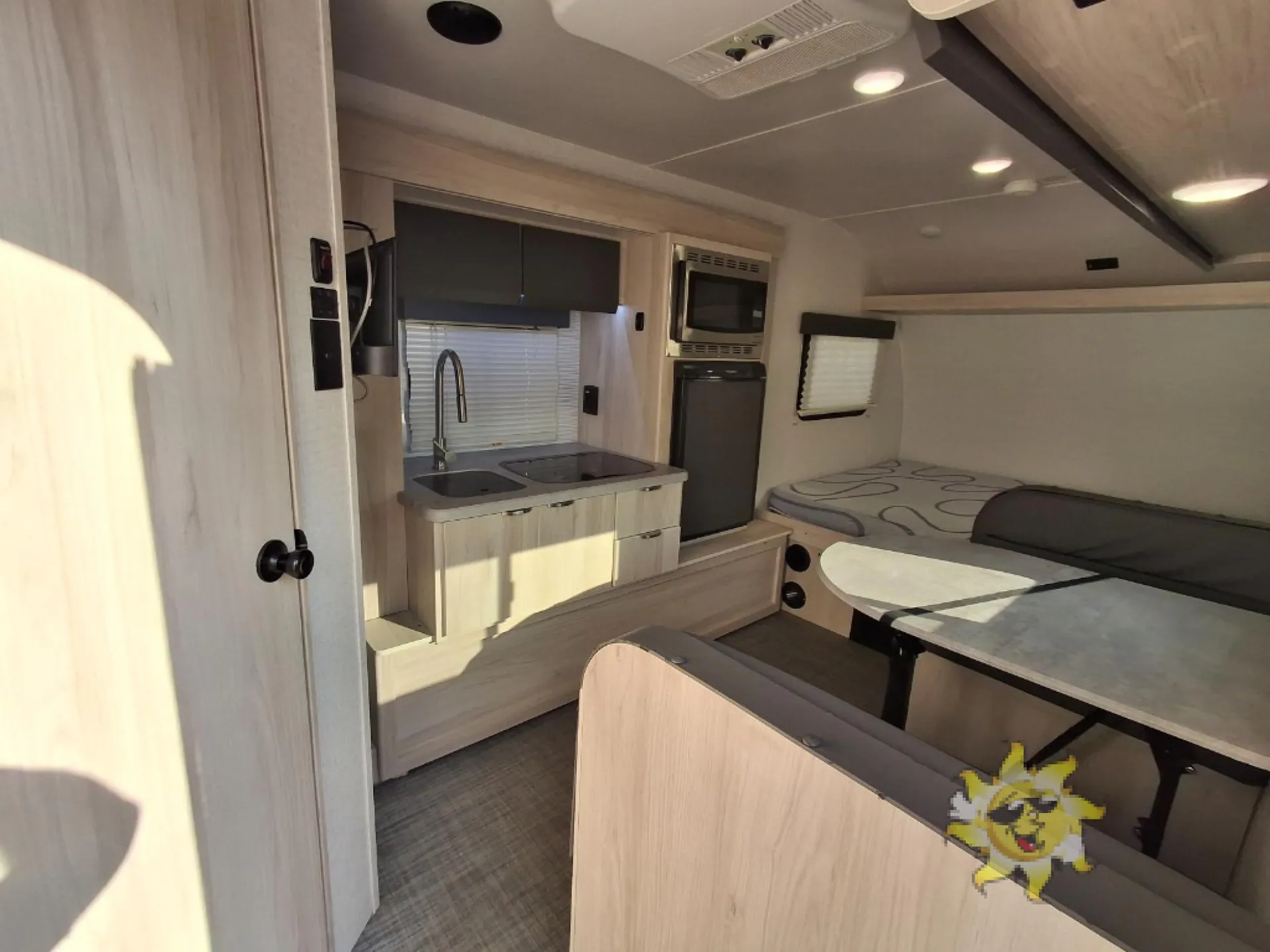 2021 Winnebago Hike H170S - Photo 3