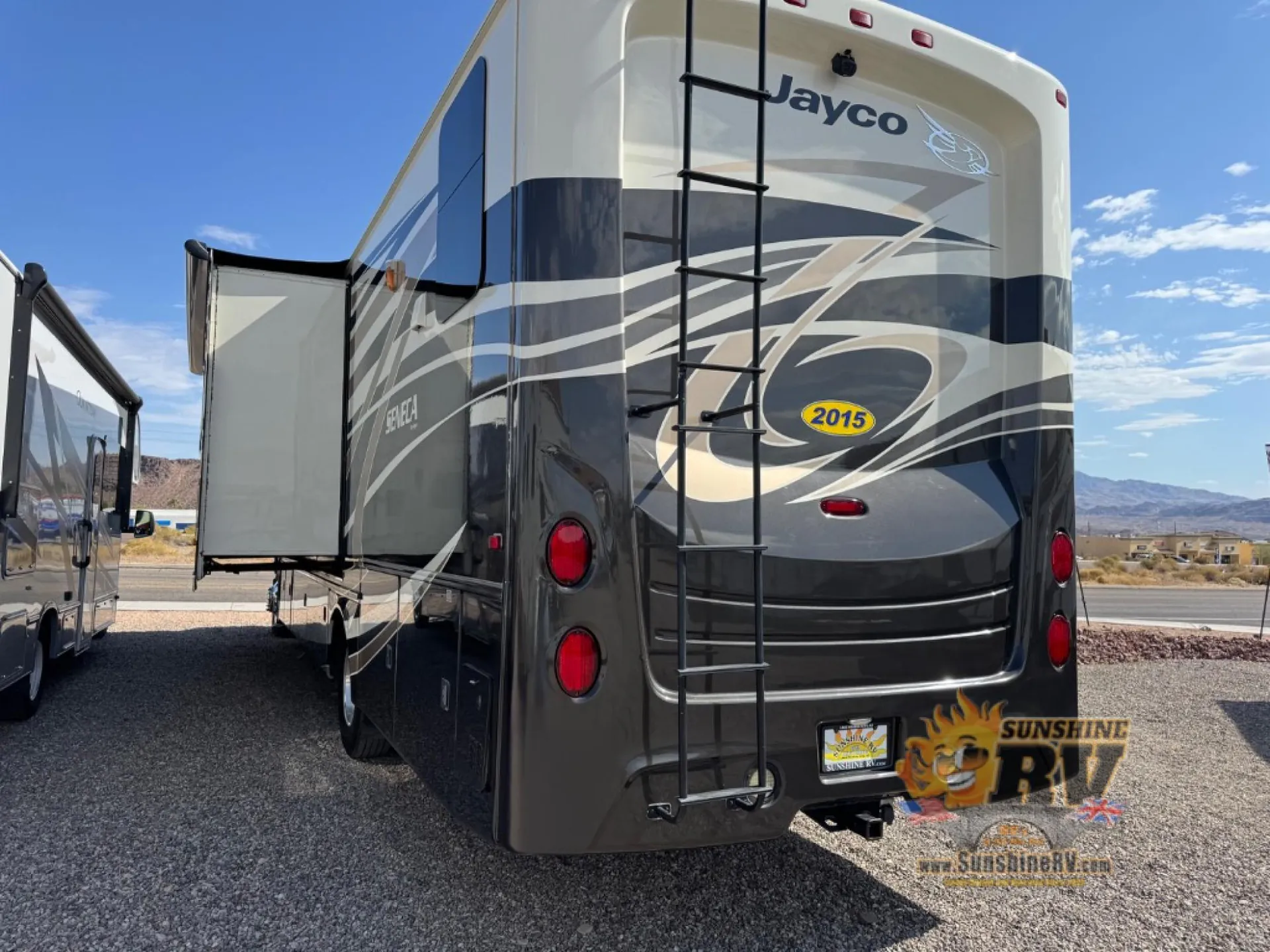2015 Jayco Seneca 37RB - Photo 4