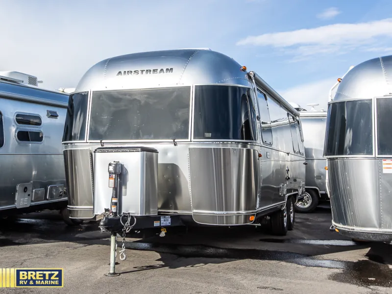 2026 Airstream Flying Cloud 25FB - Photo 4