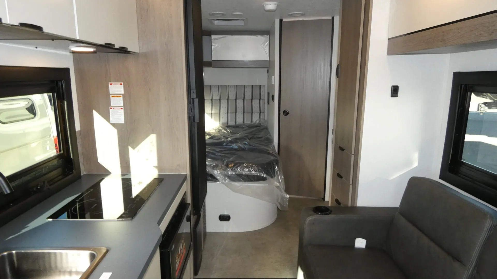 2026 Coachmen Cross Trail EV 24FL - Photo 3