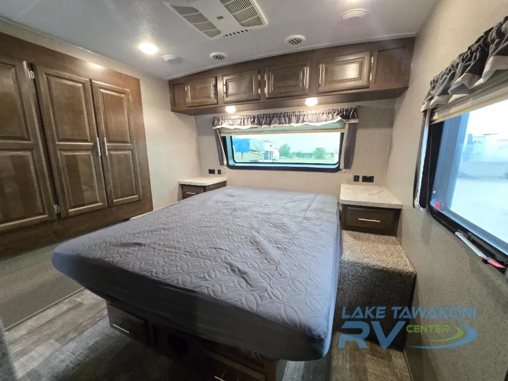 2020 Forest River Rockwood Ultra Lite 2902SW, Photos photo 20