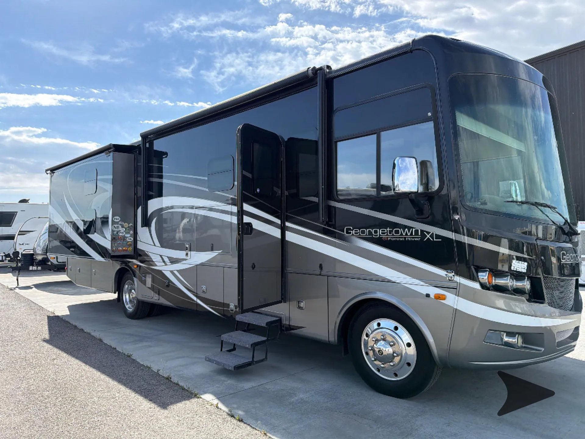 2016 Forest River Georgetown XL 350TS - Photo 2