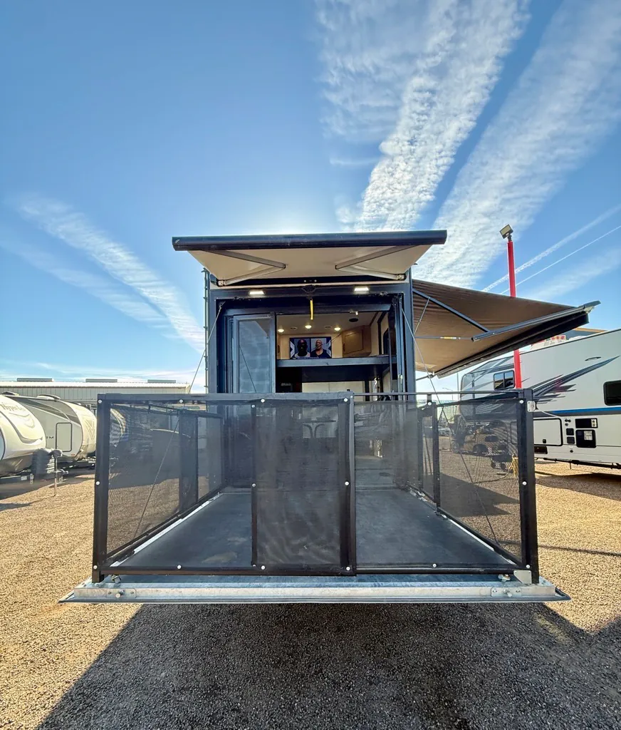 2022 Keystone Raptor 423, Photos photo 34