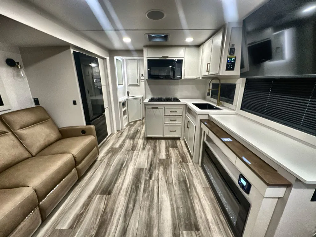 2027 Brinkley Model I 290, Photos photo 6