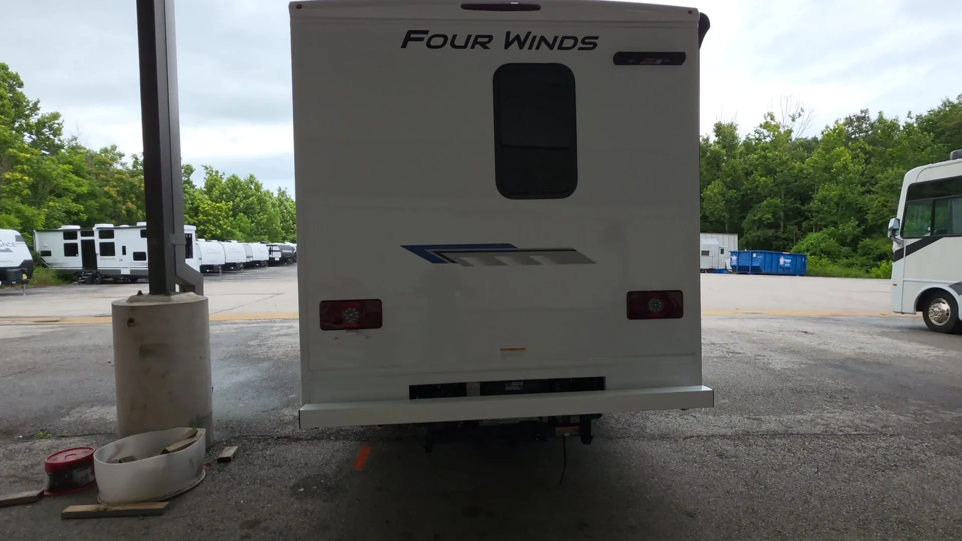 2027 Thor Motor Coach Chateau 19X - Photo 3
