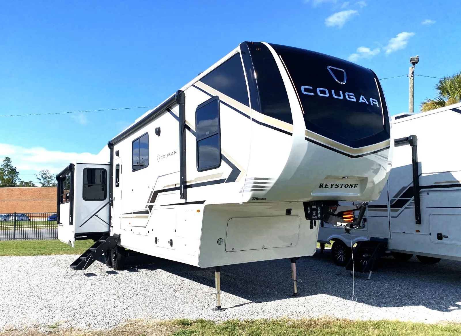 2026 Keystone Cougar 360MBI - Photo 2