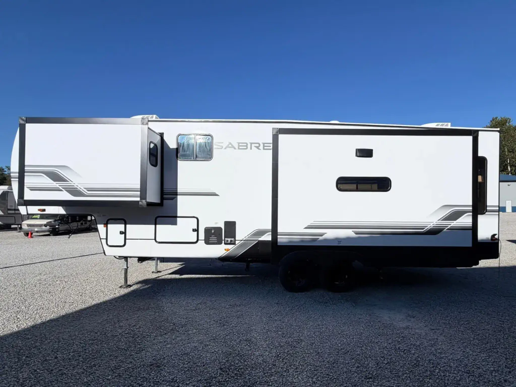 2027 Forest River Sabre 32RL, Photos photo 3