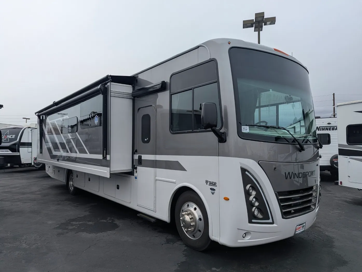 2026 Thor Motor Coach Windsport 36H - Photo 2