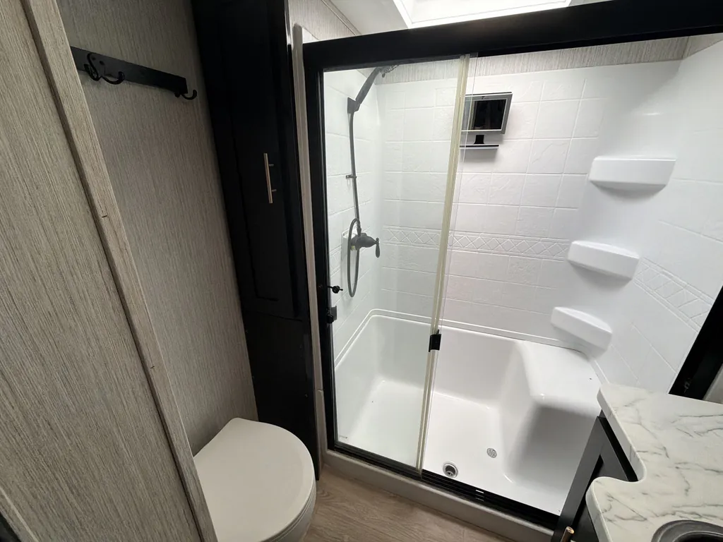 2021 Forest River Wildcat 368MB, Photos photo 17