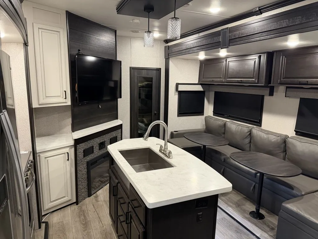 2021 Highland Ridge Open Range OF427BHS - Photo 3