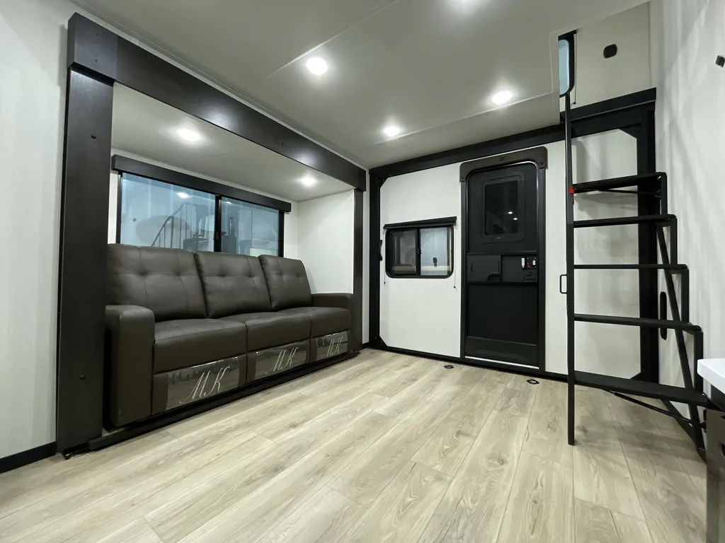2026 Forest River Rogue 411STORE, Photos photo 8
