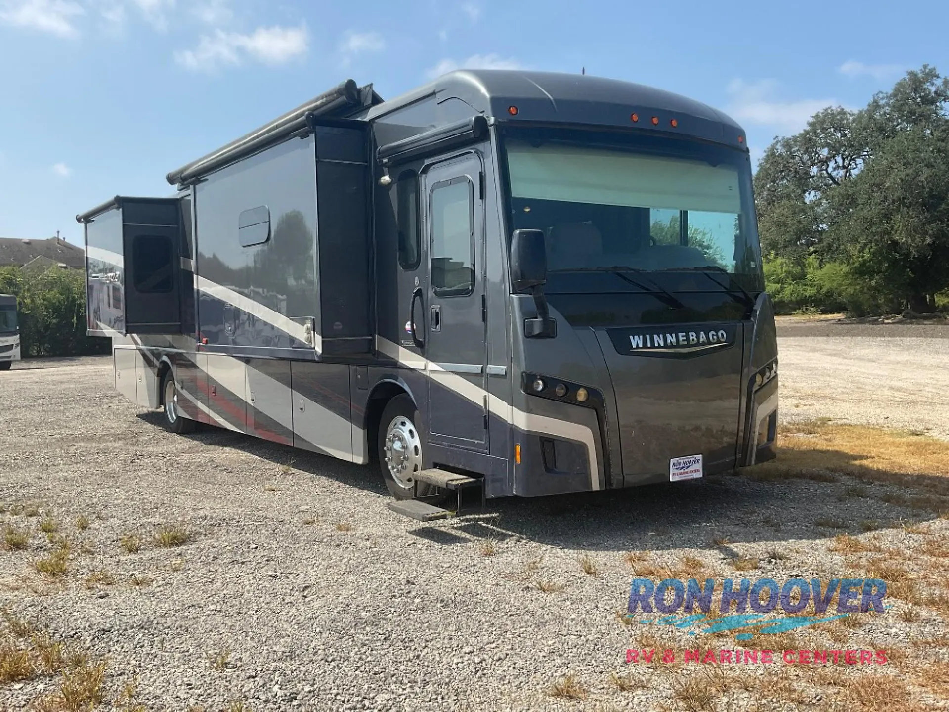2019 Winnebago Forza 38F - Photo 4
